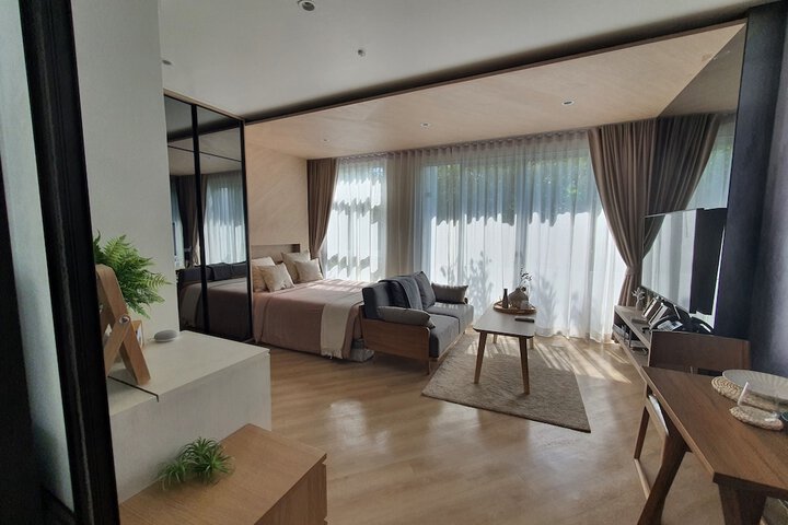 Room 4 of 6