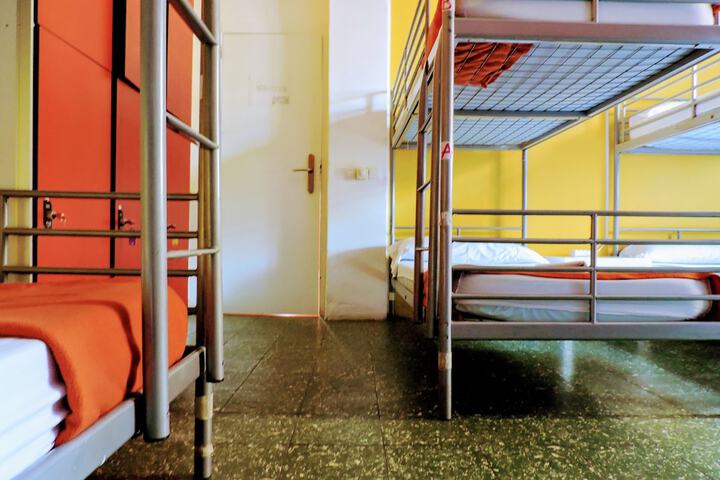 Room 15 of 61