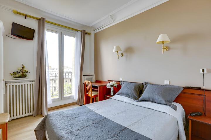 Room 5 of 25