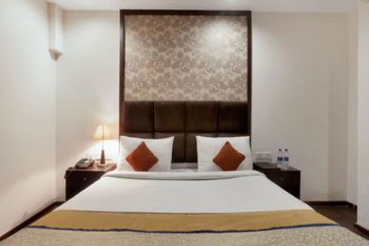 Room 10 of 23