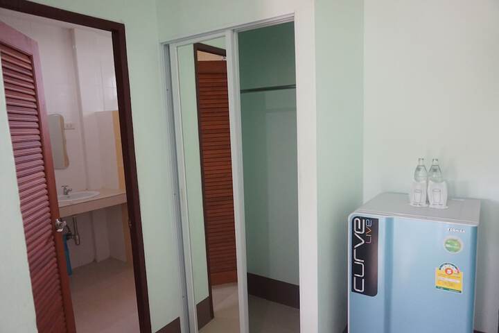 Room 25 of 54