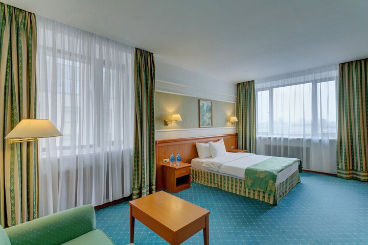 Room 14 of 74