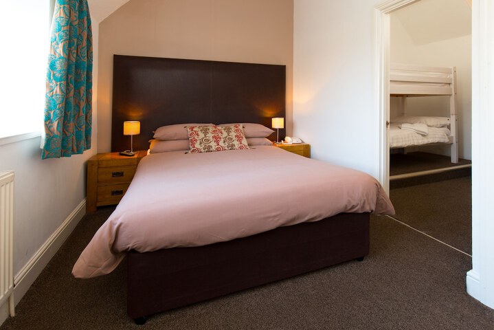Room 25 of 89