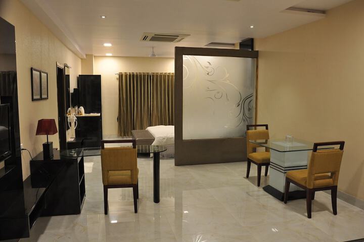 Room 7 of 31