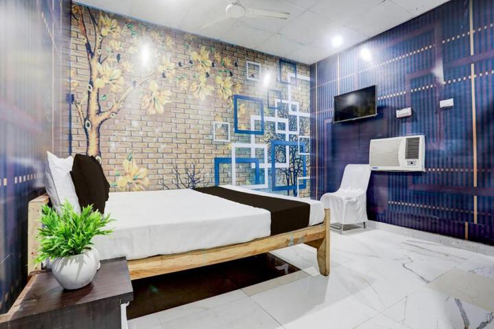 New paradise hotel & restaurant