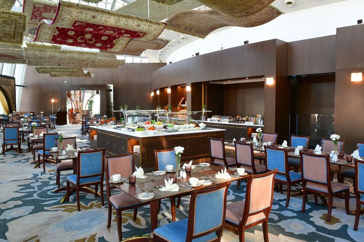 Dining 47 of 72