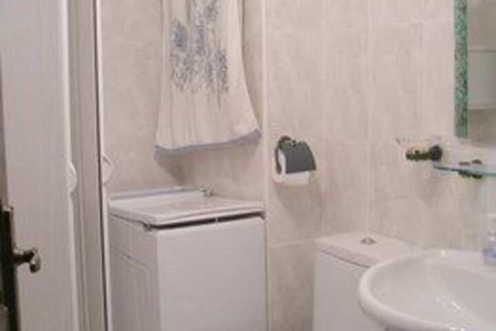 Room 2 of 13