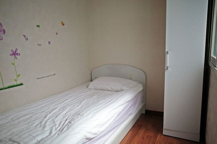 Room 8 of 59
