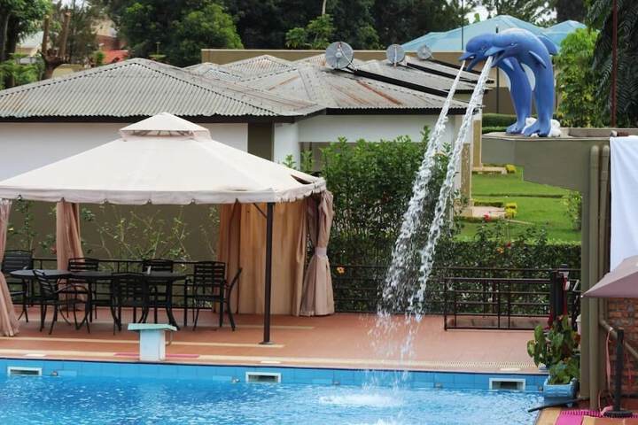 Pool 13 of 43