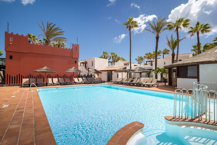 Hotel with Pool