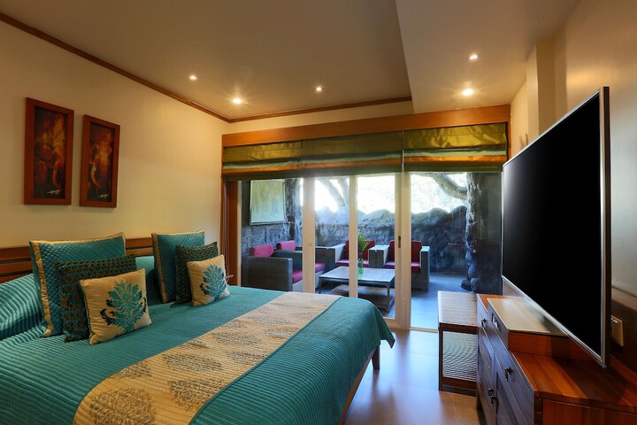 Room 10 of 29