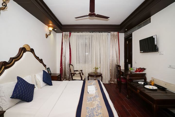 Room 16 of 46