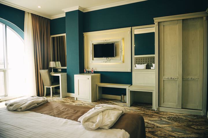 Room 11 of 41