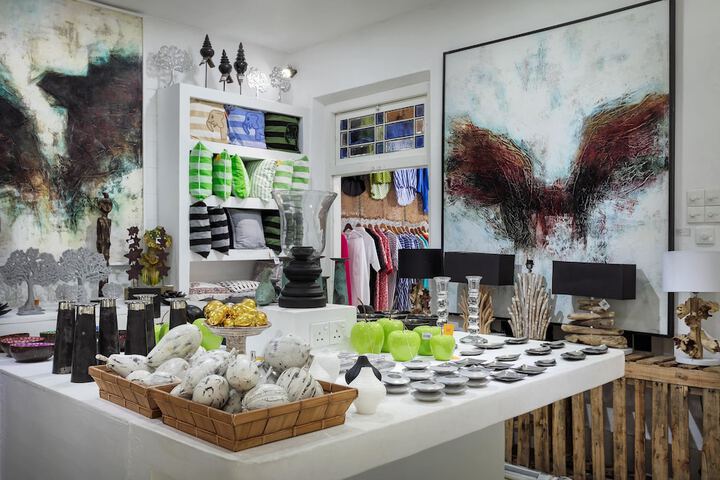 Gift Shop 100 of 129