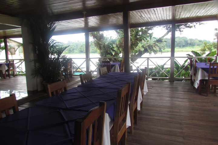 Dining 14 of 24