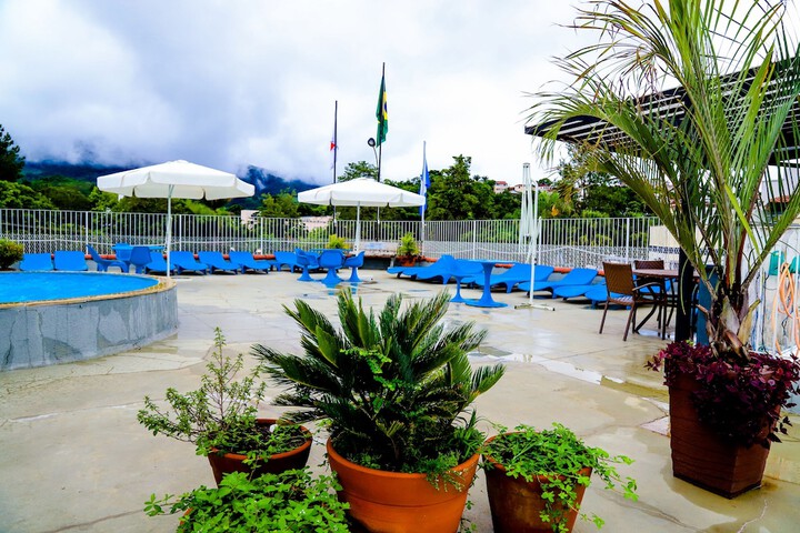 Pool 42 of 89