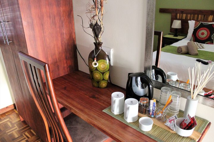 Room 4 of 40
