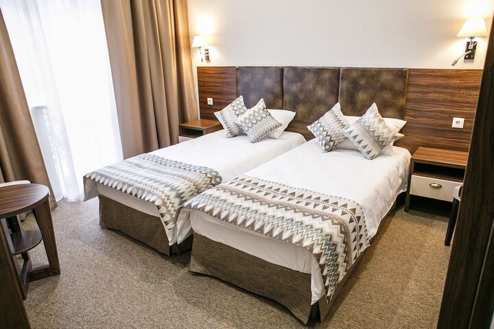 Room 19 of 48