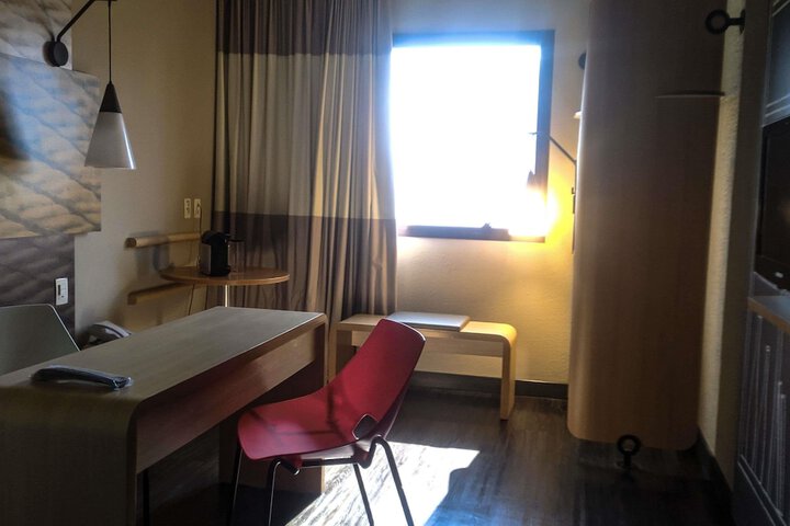 Room 11 of 69