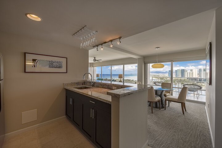 Ilikai 508 Studio Condo in Honolulu, HI