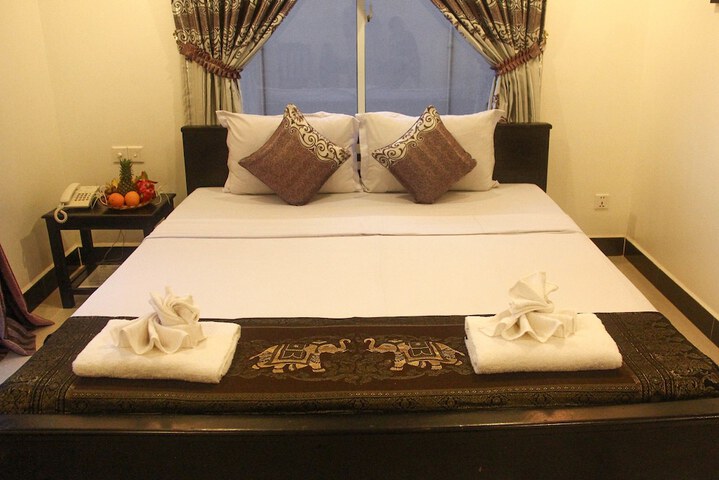Room 10 of 49