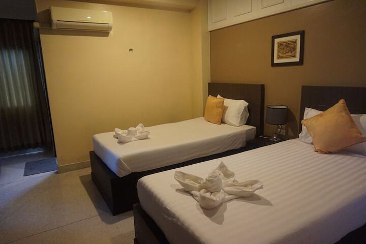 Room 21 of 50