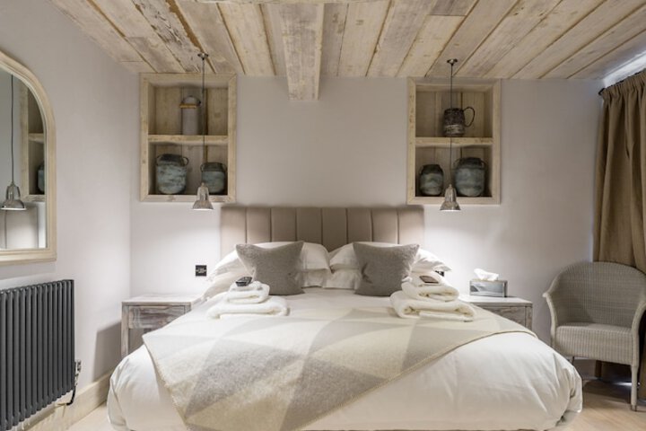 Room 10 of 71