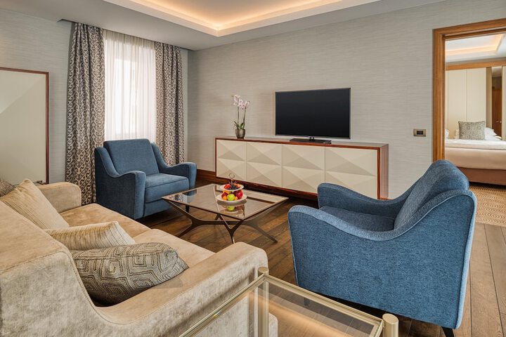Room 16 of 208