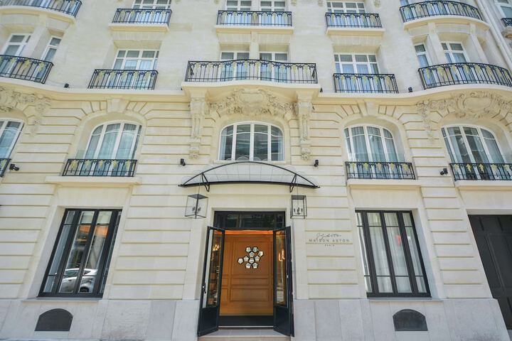 Hotel 96 of 100