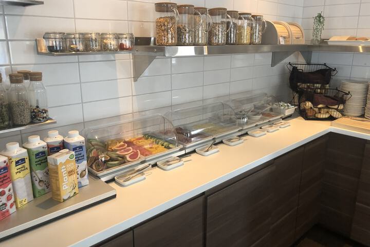 Breakfast/Coffee Service 19 of 23