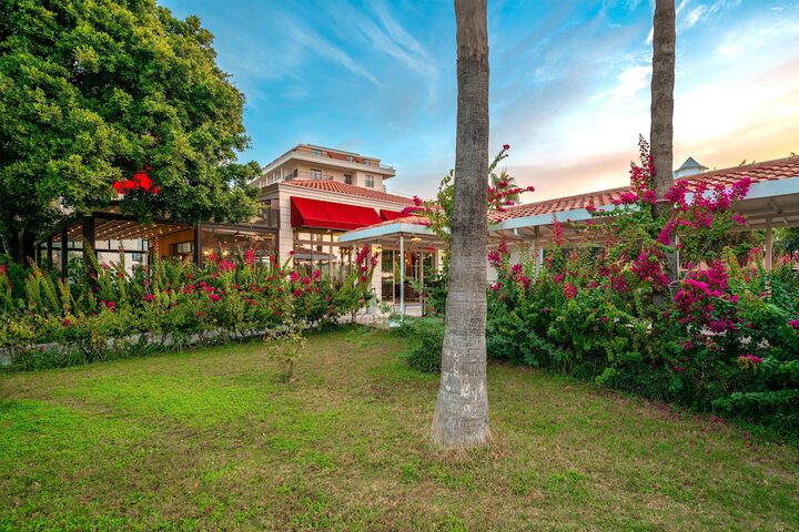 Hotel 142 of 151