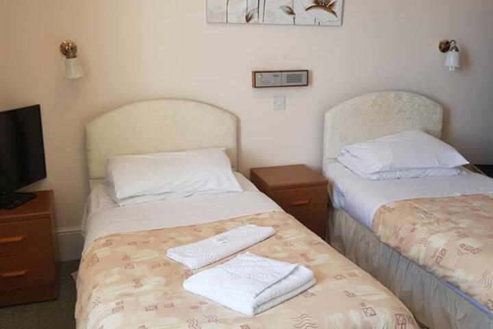 ABBEY COURT HOTEL