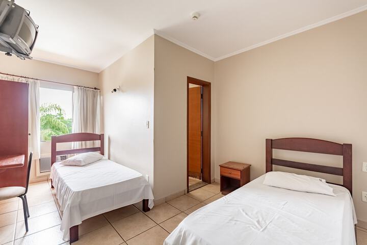 Room 10 of 20