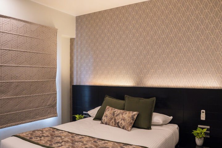 Room 16 of 34