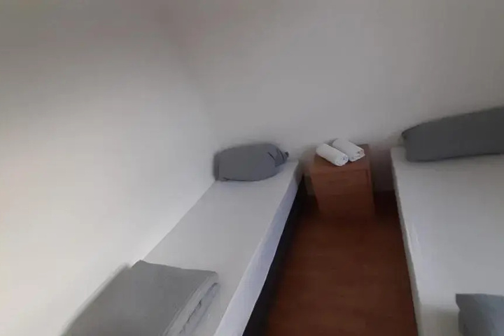 Room 7 of 7