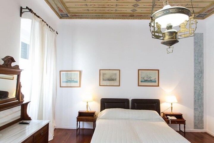 Room 45 of 91