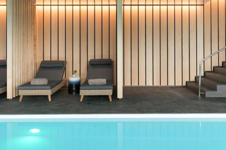 Pool 47 of 125