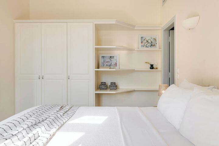 Room 9 of 29