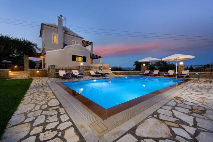 Pool 18 of 32