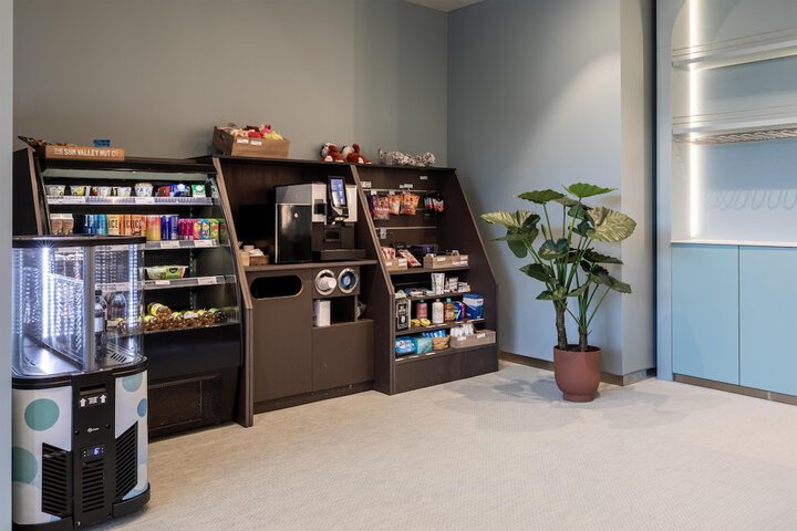 Guest Lobby