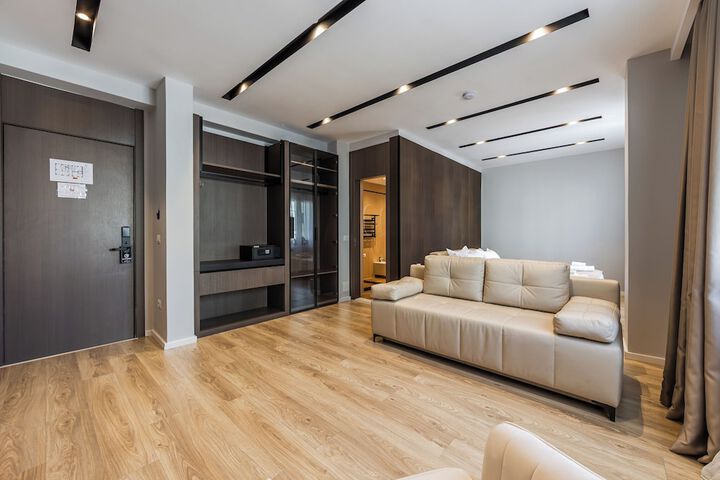 Room 94 of 171