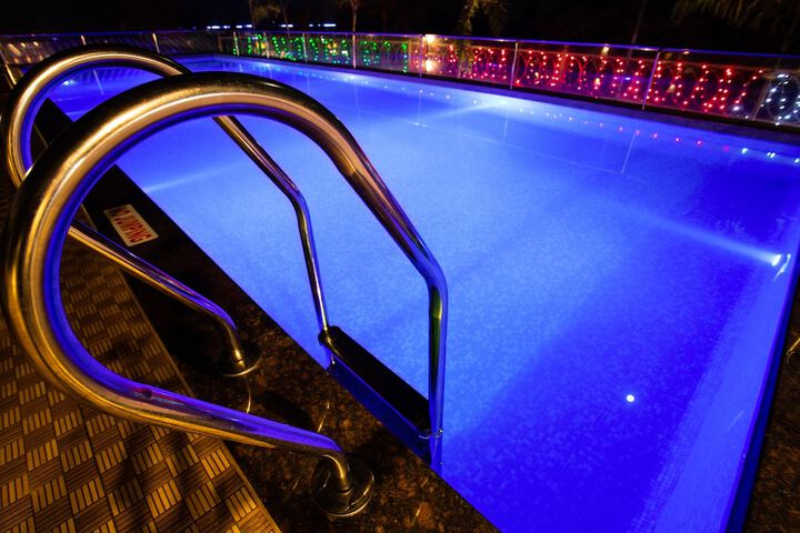 Pool 27 of 37