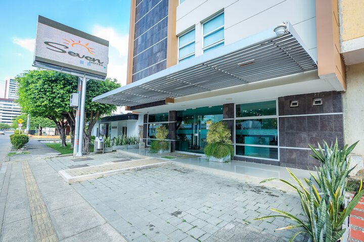 Exterior of Hotel Seven Monteria