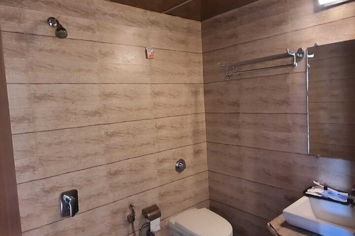 Room 42 of 78