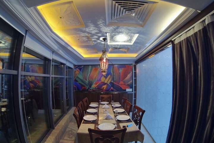 Dining 46 of 52