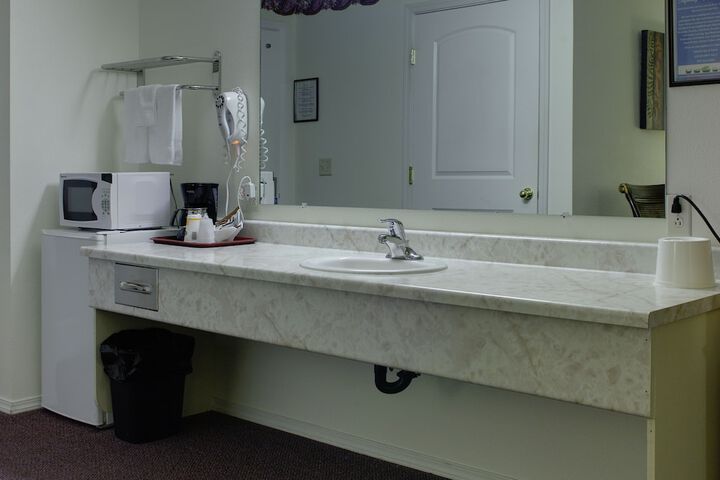 Bathroom sink