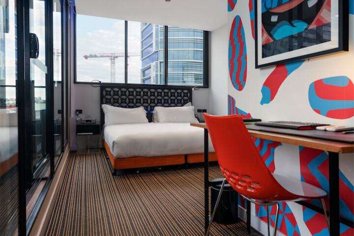Room 18 of 61