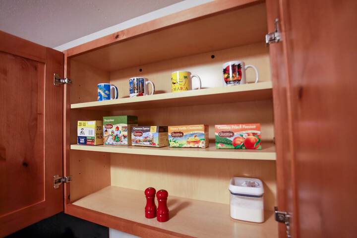 Breakfast/Coffee Service 105 of 111