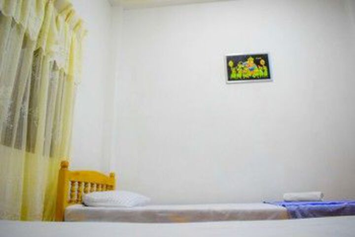 Room 11 of 49