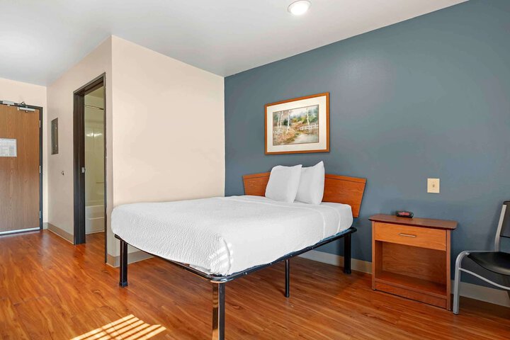 2 Double Beds Kitchen (8 of 10)